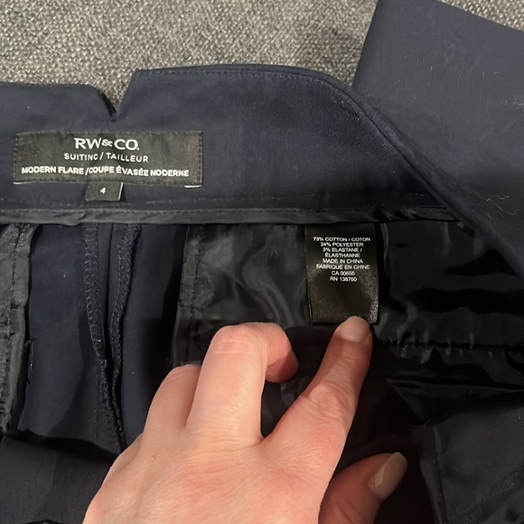 Women’s pant suit - Picture 12 of 17